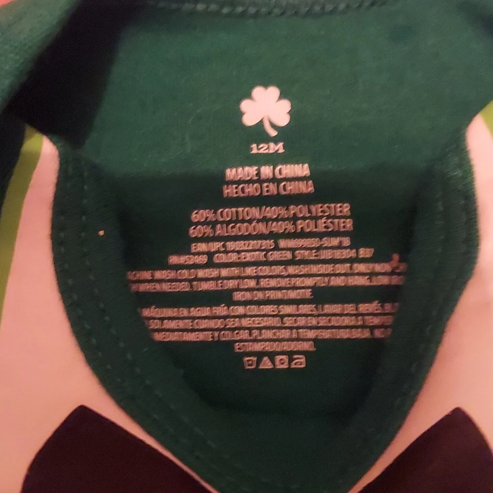 🎁 10/$25 St. Patrick's Day onesie, 12 months